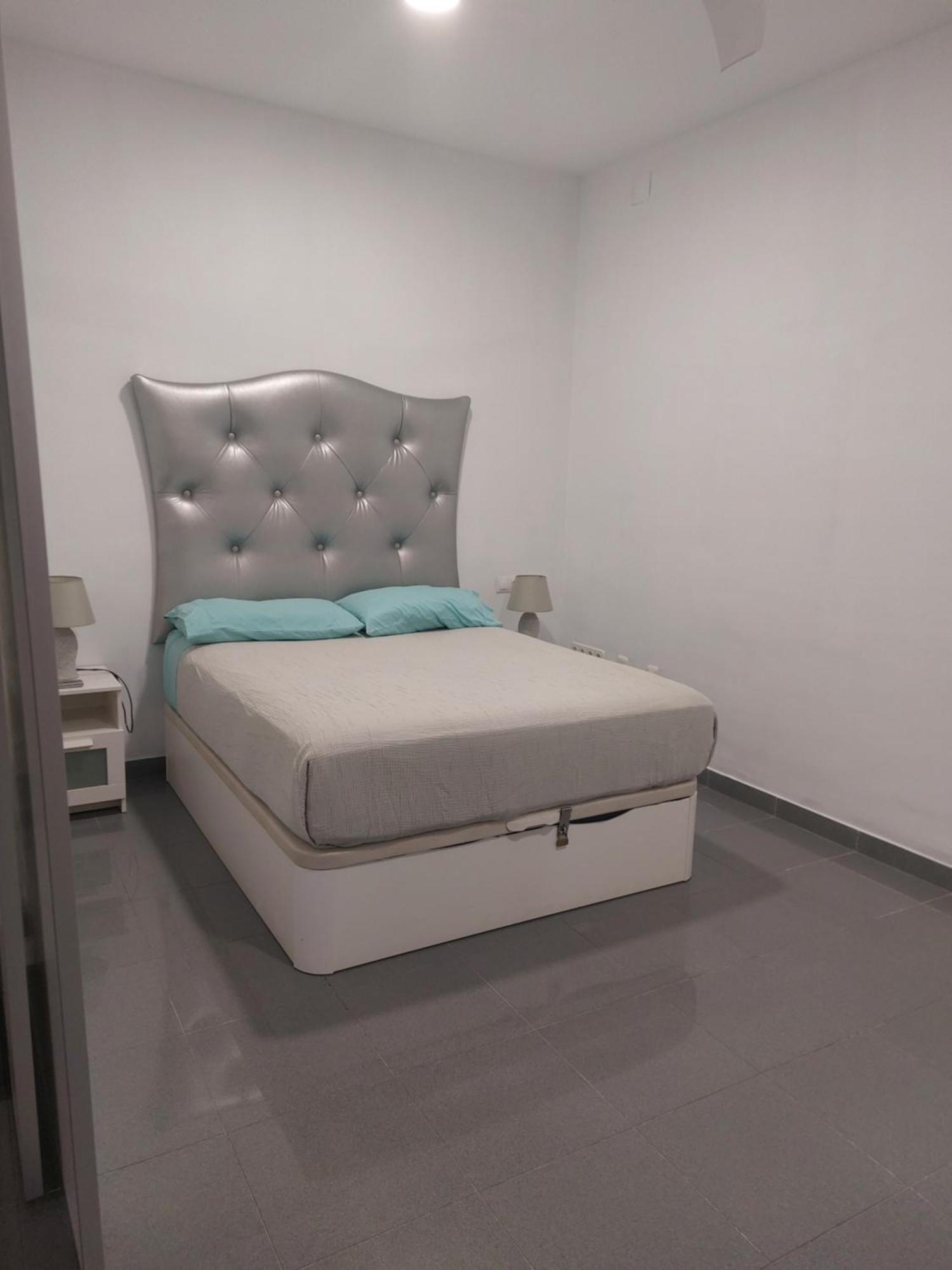 La Cueva Del Violin Apartment Torre Del Mar Ngoại thất bức ảnh